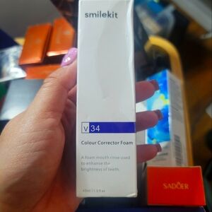 SmileKit Colour Corrector Foam V34